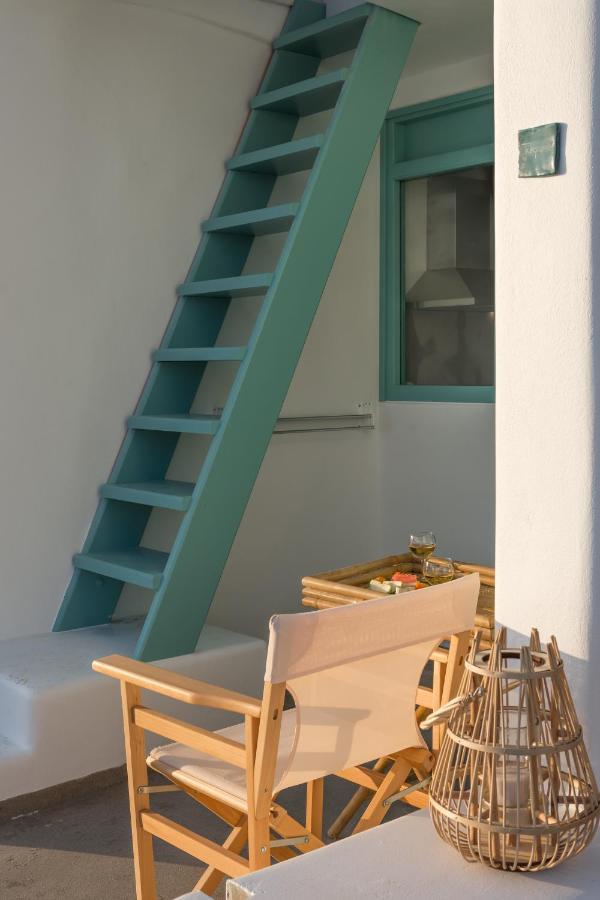 Turquoise Boathouse In I * Klima (Milos)